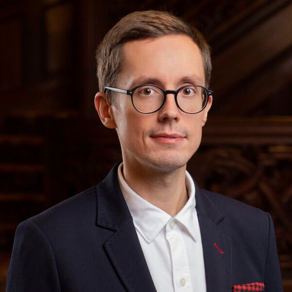DR. MATEUSZ CHATYS